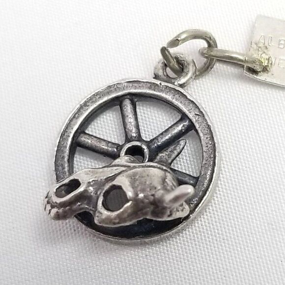 Vintage Sterling Silver Albuquerque New Mexico Skull Wagon Wheel Charm Pendant - Picture 1 of 7